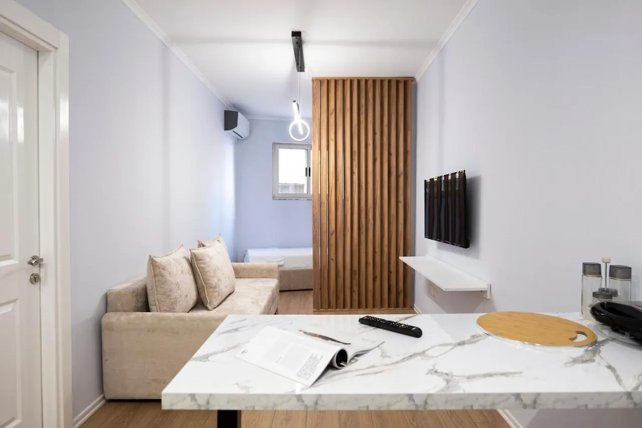 Trio Apartment'S City Center Tirana Apartment